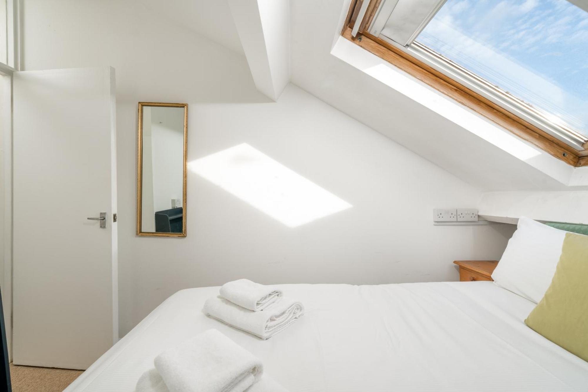 Cozy Maisonette Near Abbey Road Londra Exterior foto